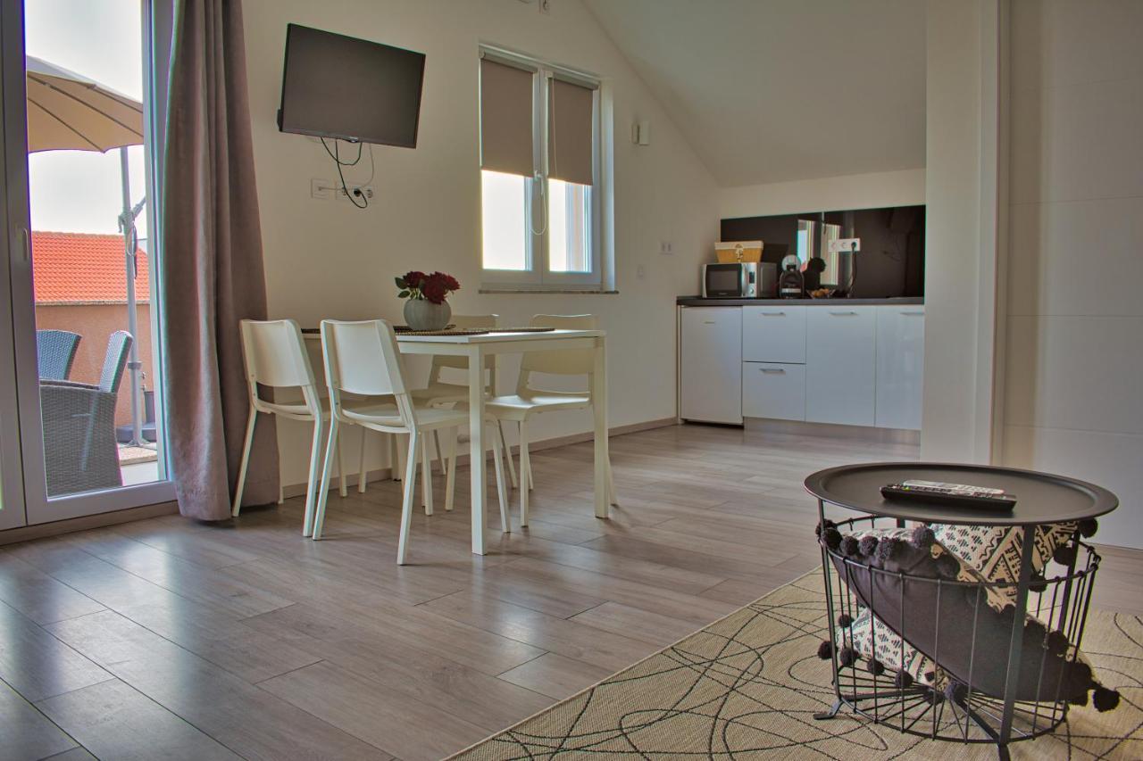 Apartments And Rooms B&B Zadar Bagian luar foto